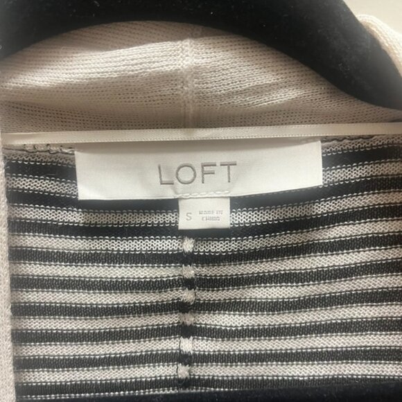 Ann Taylor LOFT Short Sleeve Drapey Black & Ivory Striped Open Sweater Small - Picture 2 of 3